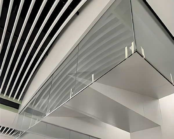 额敏玻璃额敏挡烟垂壁