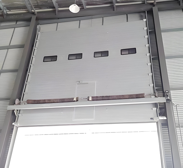 额敏工业滑升门