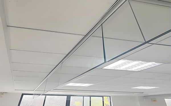 额敏玻璃挡烟垂壁