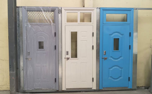 额敏学校教室门