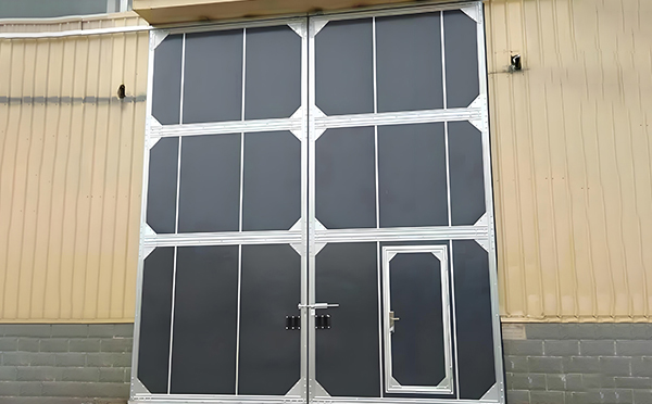 厂房额敏工业门选择与维护全解析：提升效率与安全的关键要素