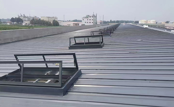 某中学室内体育馆额敏排烟窗改造项目