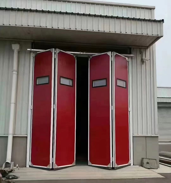 额敏工业折叠门在大型装配车间出入口的应用实例