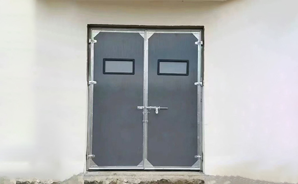 额敏工业门在高温作业区域的运行表现